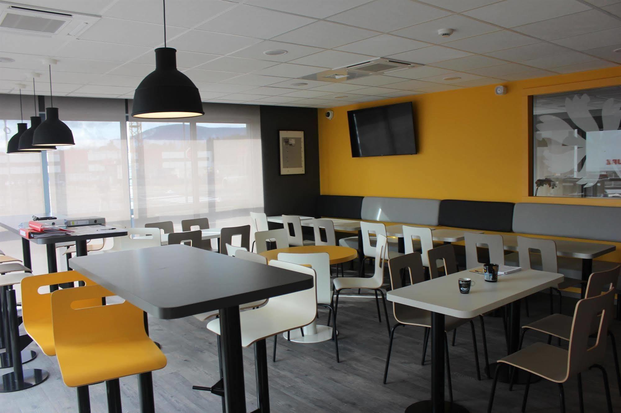 Premiere Classe Obernai Centre - Gare Екстер'єр фото